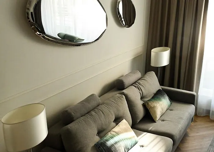 Lumina Ovo 4* فروتسواف