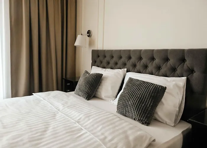 Lumina Ovo Aparthotel 4*